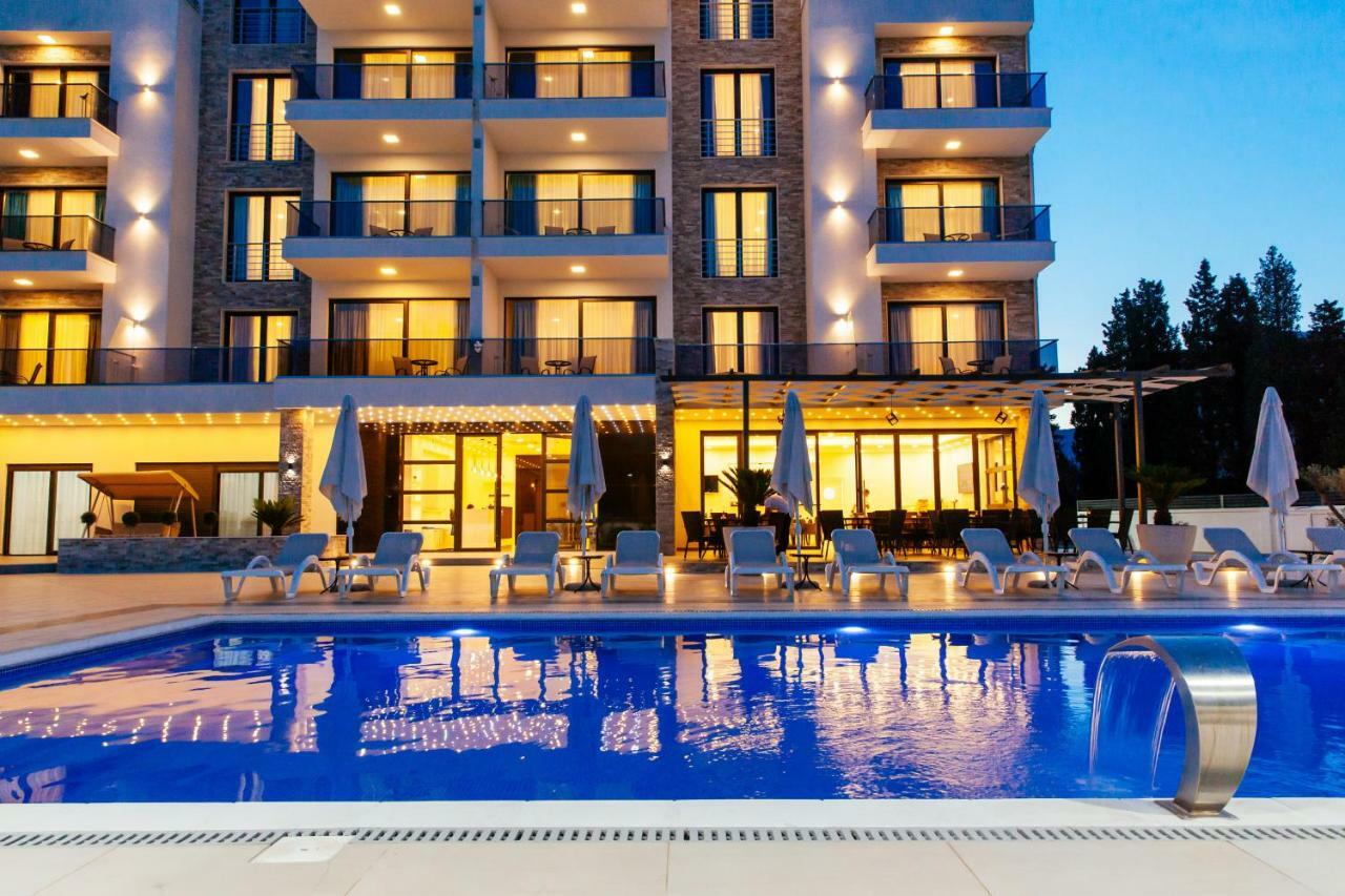 Hotel Ambiente Ulcinj Ngoại thất bức ảnh