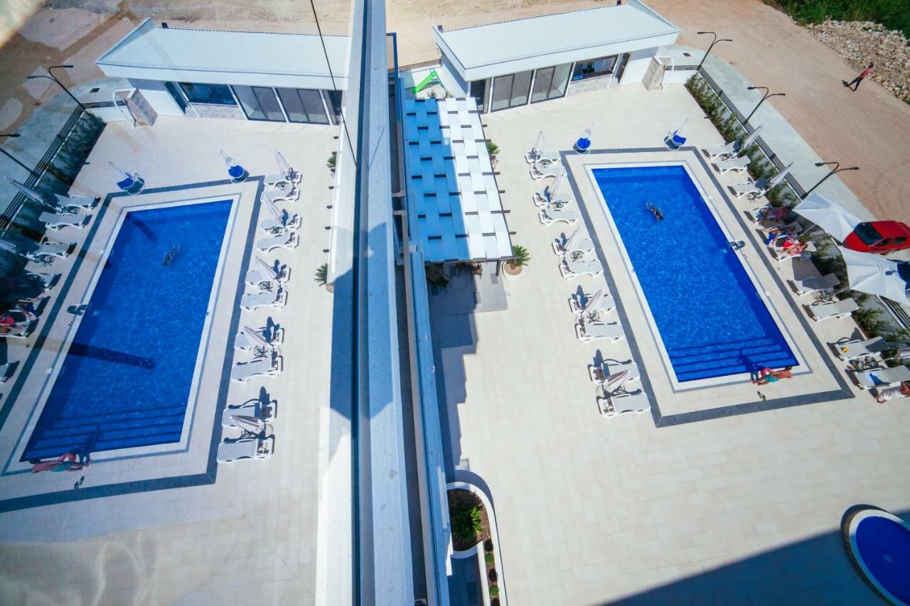 Hotel Ambiente Ulcinj Ngoại thất bức ảnh